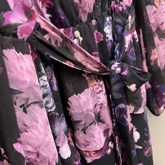 Beautifully dark floral moody maxi size med - Picture 7 of 7